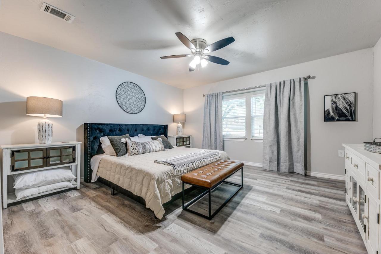 Cozy 4 Bedroom Home Blocks To Main Street And Wineries Fredericksburg Luaran gambar