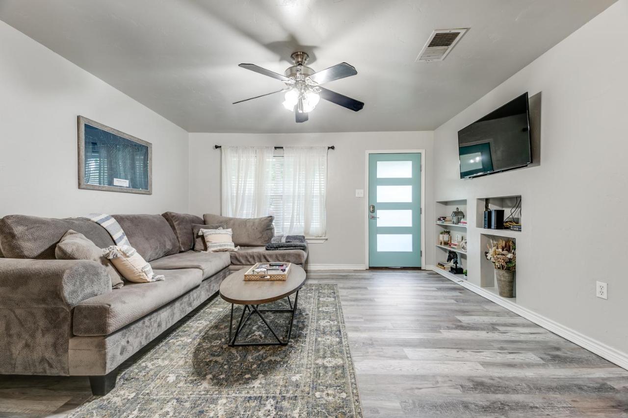 Cozy 4 Bedroom Home Blocks To Main Street And Wineries Fredericksburg Luaran gambar
